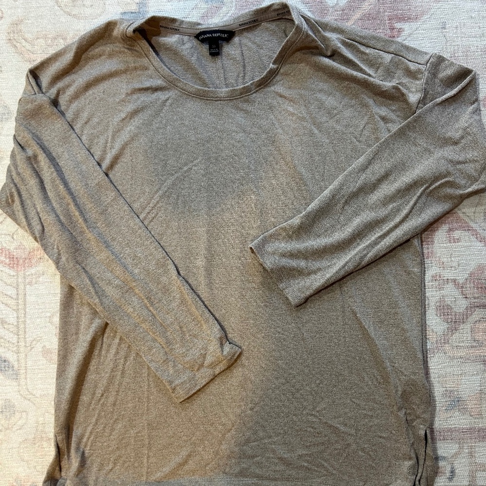 Banana Republic Women’s Super Soft Long Sleeve Top Tan Medium